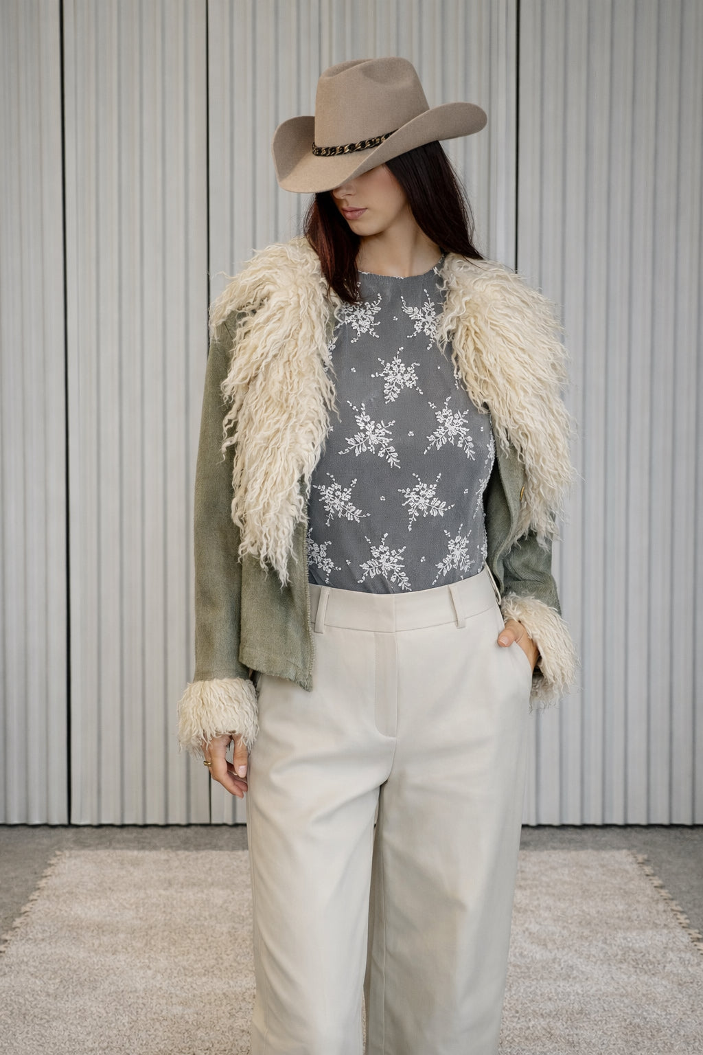 Chic Threads White image 0